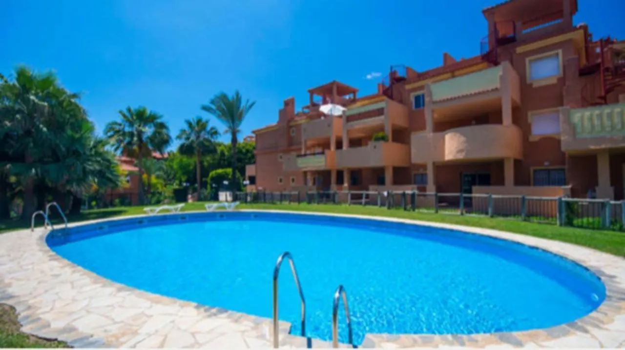 Spacious Apartment In Marbella, Pool