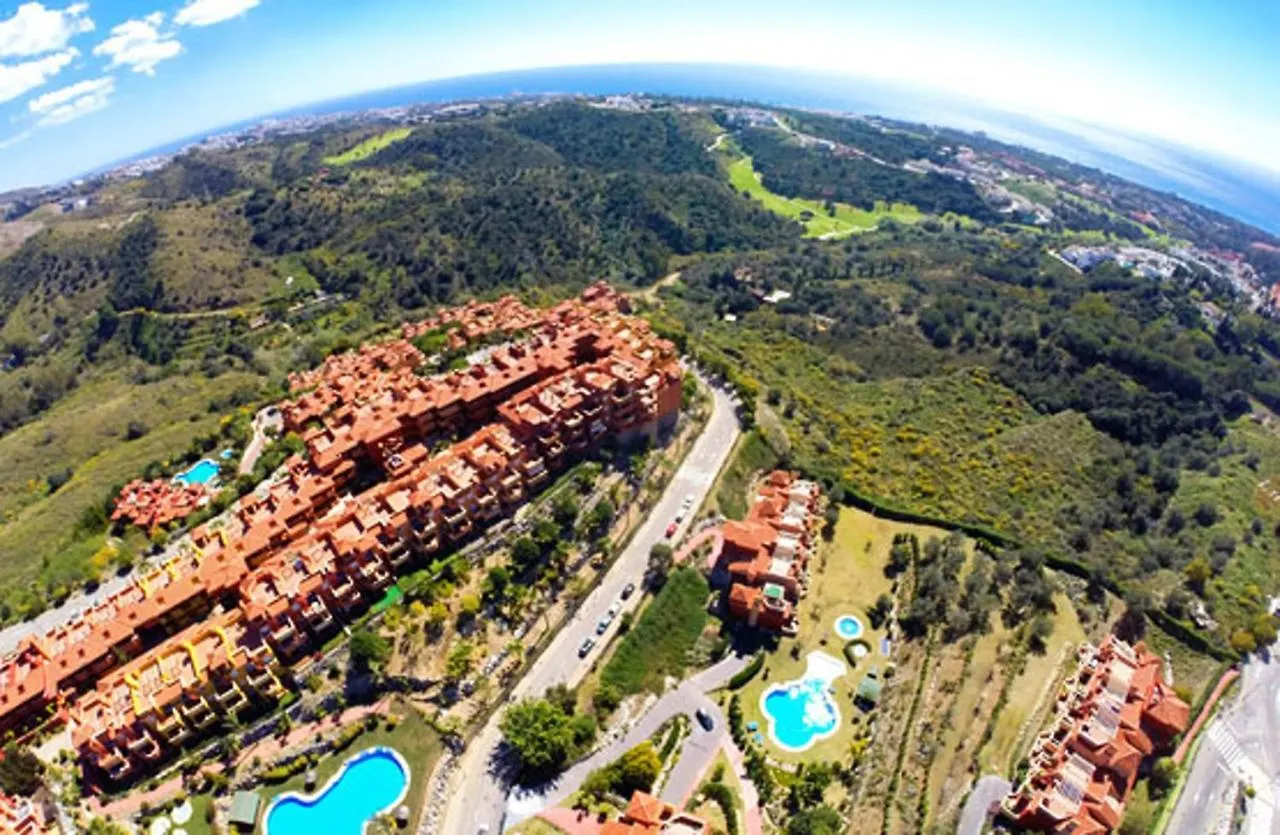 Spacious Apartment In Marbella, Pool 0*, Marbella